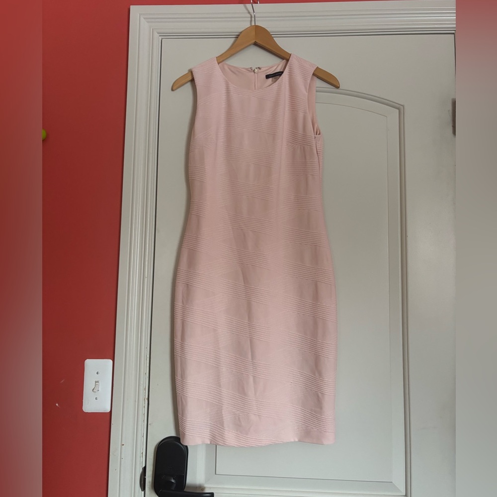 Tommy Hilfiger Women’s Size 4 Textured Light Pink Sheath Dress